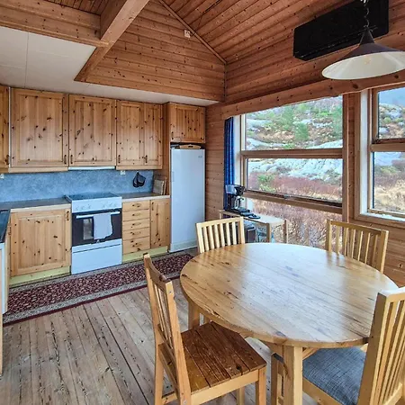 Дом отдыха Beautiful In Masfjordnes With Sauna *