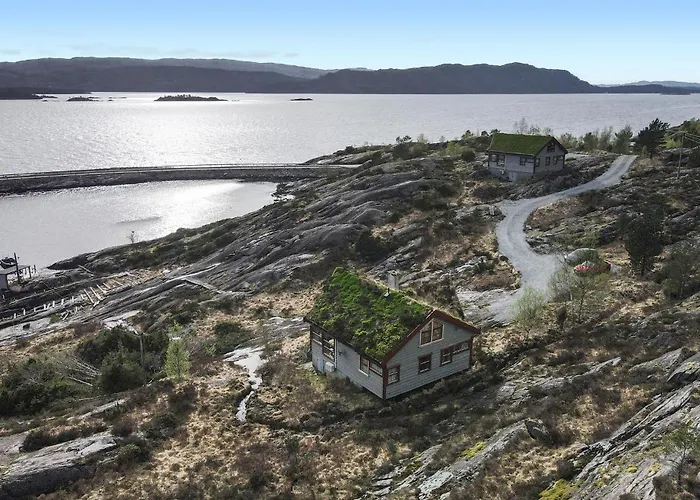 Cozy In Masfjordnes With Sauna