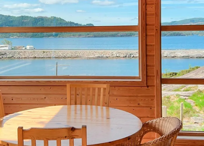 Cozy In Masfjordnes With Sauna Masfjorden