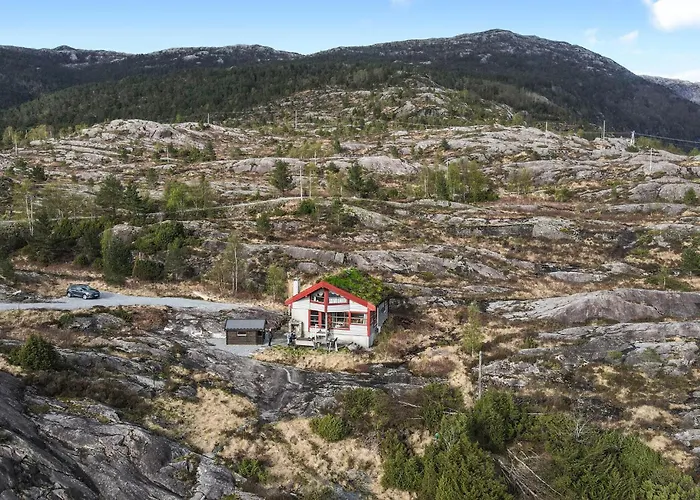 Cozy In Masfjordnes With Sauna Masfjorden